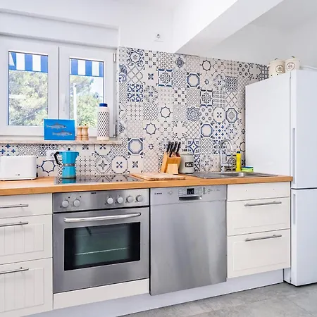 Lovely In With Wifi * بولا