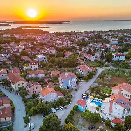 شقة Lovely In With Wifi