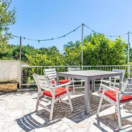 Lovely In With Wifi بولا