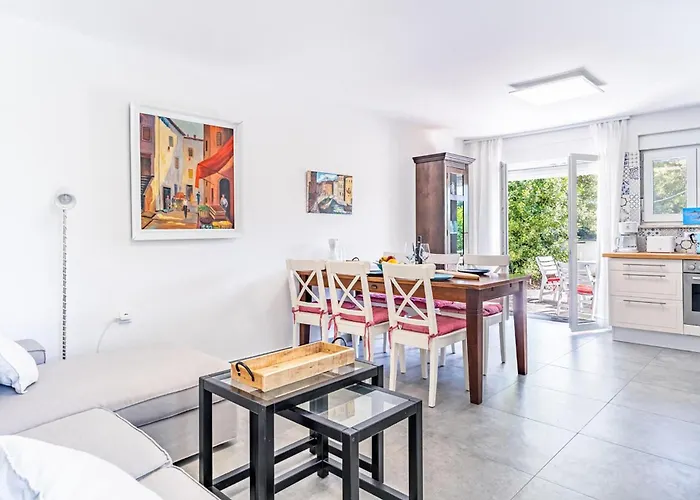 Apartment Lovely In With Wifi *